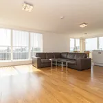 Rent 2 bedroom flat in Cardiff