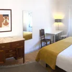 Rent 3 bedroom apartment in Lisbon