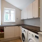 Rent 5 bedroom house in Warwick