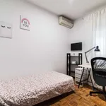 Rent a room of 133 m² in madrid