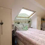 Rent 2 bedroom house in Leeds