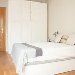 Rent 4 bedroom apartment of 14 m² in Barcelona