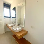 Alquilo 4 dormitorio casa de 263 m² en Madrid