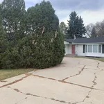 Rent 4 bedroom house in Edmonton