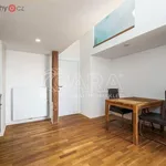 Pronajměte si 3 ložnic/e byt o rozloze 105 m² v Praha