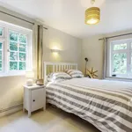 Rent 2 bedroom apartment in Guildford