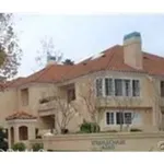 Rent 1 bedroom apartment of 70 m² in agoura hills