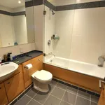 Rent 2 bedroom flat of 80 m² in Newcastle Upon Tyne