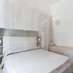 Rent 1 bedroom apartment of 40 m² in Florence