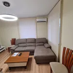 Rent 2 bedroom apartment of 60 m² in Южен