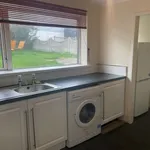 Rent 3 bedroom flat in East Midlands