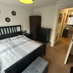 Rent 3 bedroom flat in East Midlands