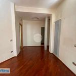 Affitto 2 camera appartamento di 80 m² in Naples