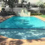 Rent 2 bedroom apartment in Randburg