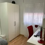 Rent a room of 95 m² in L'Hospitalet de Llobregat