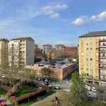 Rent 4 bedroom apartment of 90 m² in Milan