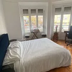 Rent a room in lisbon