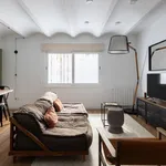 Rent 4 bedroom apartment of 50 m² in Barcelona