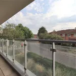 Rent 2 bedroom flat in Woking