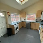 Rent 7 bedroom house in East Midlands