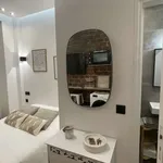 Rent 1 bedroom apartment of 17 m² in Paris