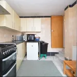 Rent 4 bedroom house in Leeds