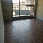 Rent 2 bedroom apartment in Roodepoort