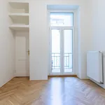 Rent 3 bedroom apartment in Praha 5