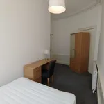 Rent 4 bedroom flat in Edinburgh  City Centre