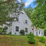 Rent 4 bedroom house of 220 m² in Connecticut