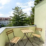 Rent a room of 100 m² in berlin