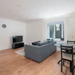 Maunsell Park, Crawley - Amsterdam Apartments for Rent