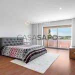 Rent 4 bedroom house of 249 m² in Vila Nova de Gaia