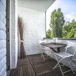 Rent 1 bedroom apartment of 646 m² in Dusseldorf