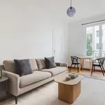 Rent 1 bedroom apartment of 710 m² in Paris