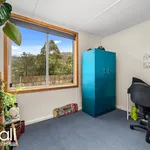 Rent 3 bedroom apartment in Risdon Vale