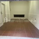 Affitto 4 camera appartamento di 85 m² in Modena