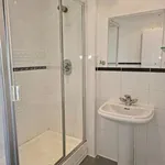 Rent 3 bedroom flat in Wales