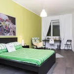 Rent a room in milan