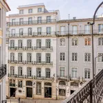 Rent 3 bedroom apartment of 133 m² in lisbon