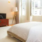 Rent 1 bedroom apartment of 45 m² in Porto