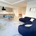 Rent 3 bedroom apartment of 92 m² in Genova