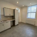 Rent 3 bedroom flat in Yorkshire And The Humber