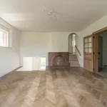 Maison de 487 m² avec 3 chambre(s) en location à Rixensart