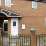 Rent 3 bedroom flat in North East England