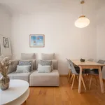 Rent 4 bedroom apartment of 55 m² in Barcelona