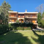 Rent 5 bedroom house of 350 m² in Κέντρο