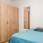 Rent a room of 100 m² in valencia