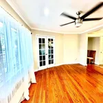 Rent 2 bedroom apartment in Queens