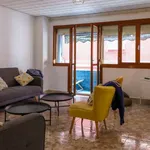 Rent a room of 200 m² in valencia